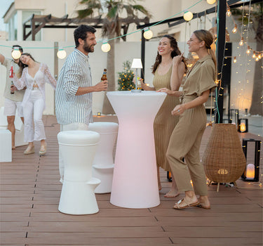 Outdoor-Stehtische für Terrasse