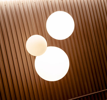 KUGELFÖRMIGE PENDELLEUCHTE MIT KABEL PIANETA