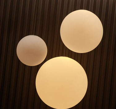 KUGELFÖRMIGE PENDELLEUCHTE MIT KABEL PIANETA